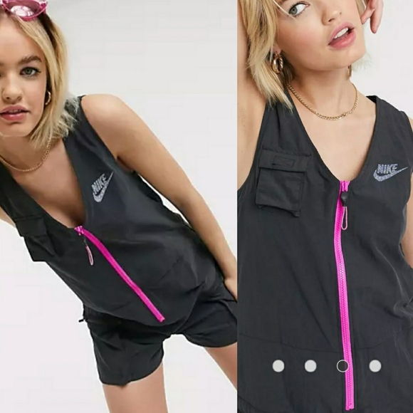 Nike women‘s icon clash romper size M - Picture 2 of 15